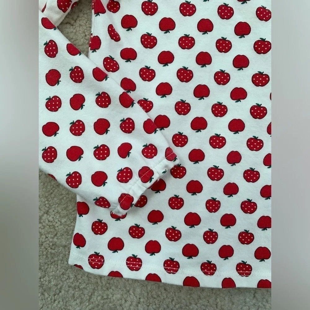 Max Studio Size 8 Apple Print Long Sleeve Tee